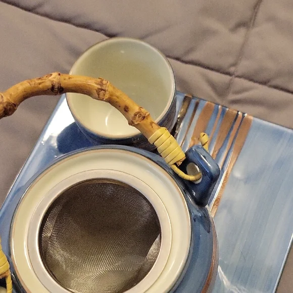 Teaopia Ceramic Tea Set with Bamboo Handle Set - Picture 4 of 9